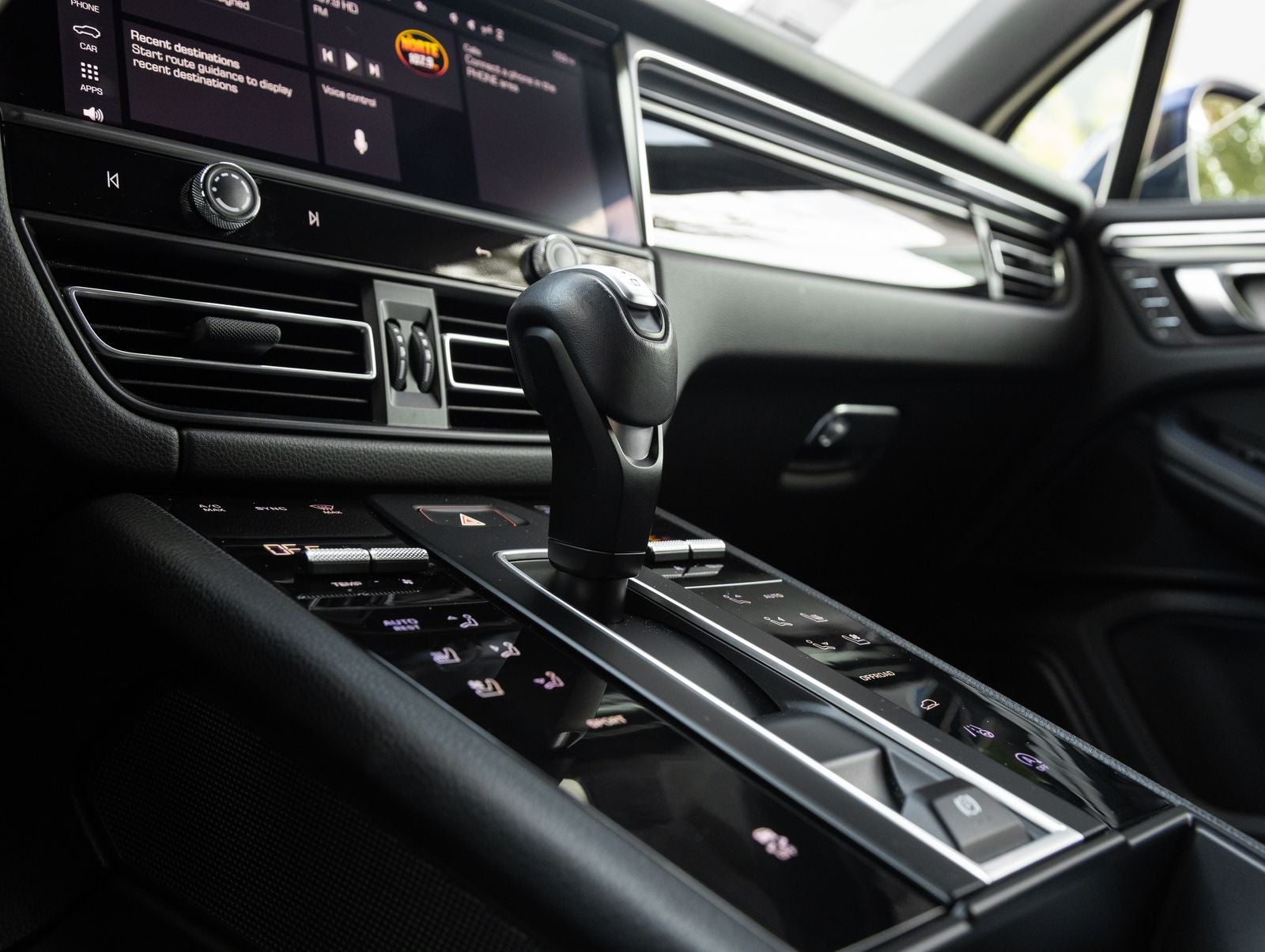 2024 Porsche Macan AWD