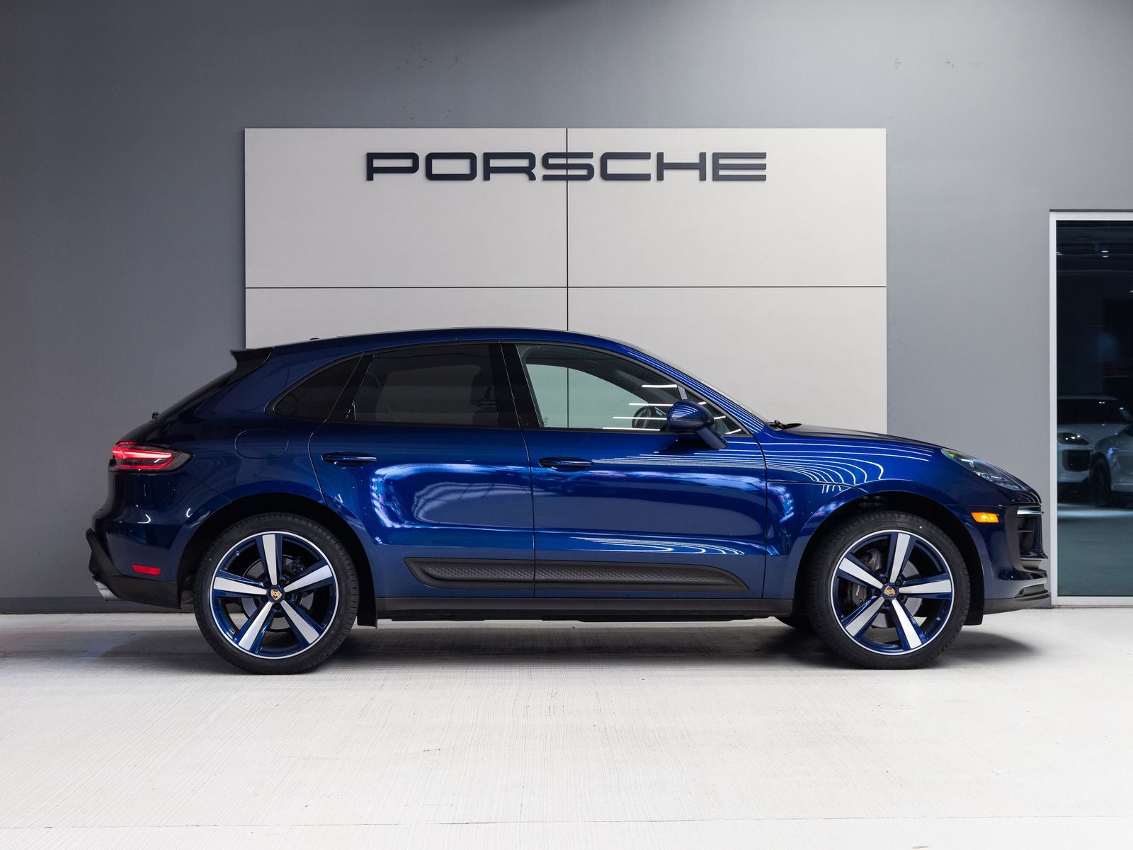 2024 Porsche Macan AWD