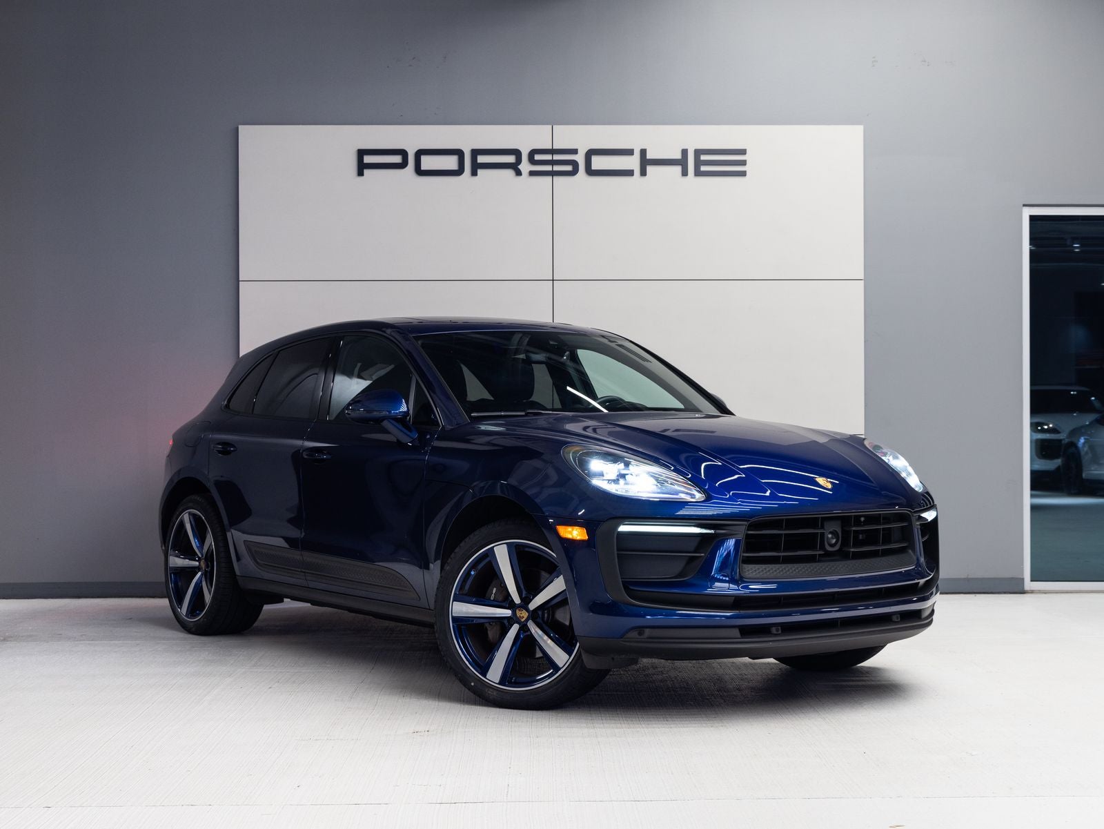 2024 Porsche Macan AWD