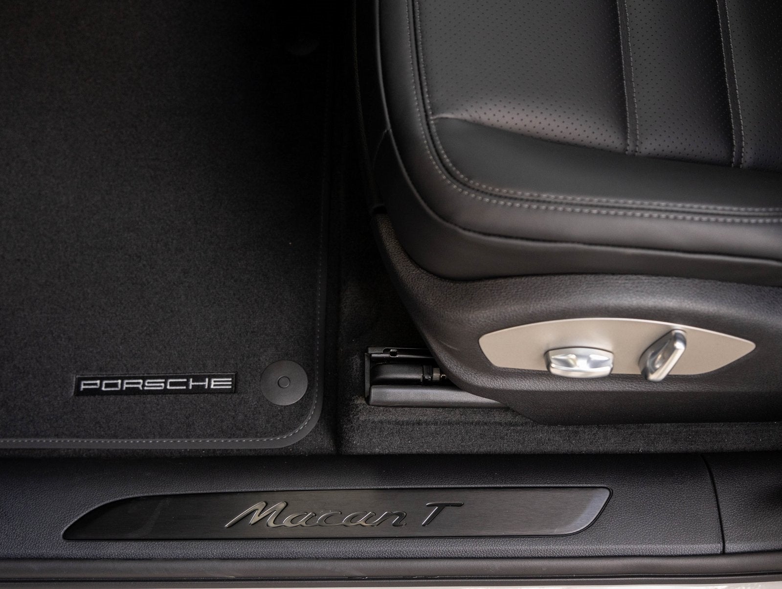 2026 Porsche Macan Macan T