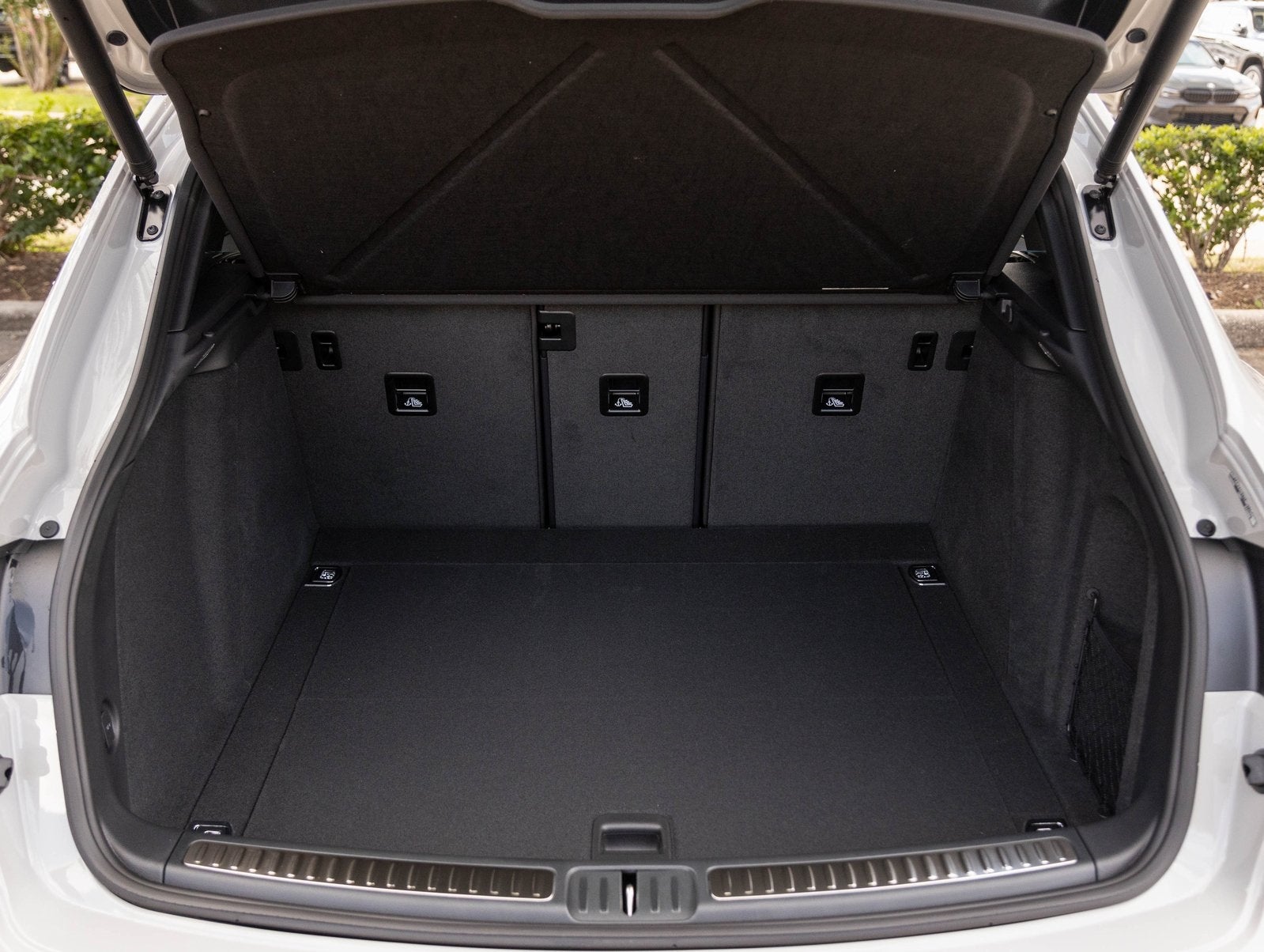 2026 Porsche Macan Macan T