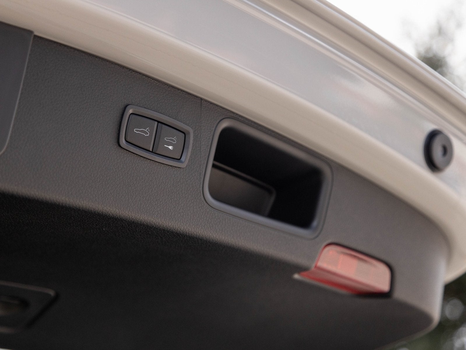 2026 Porsche Macan Macan T