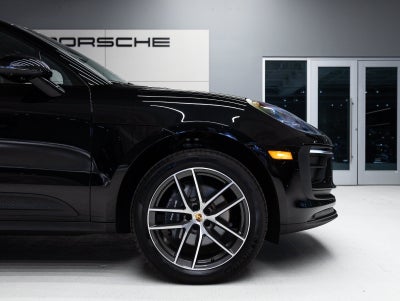 2026 Porsche Macan Macan