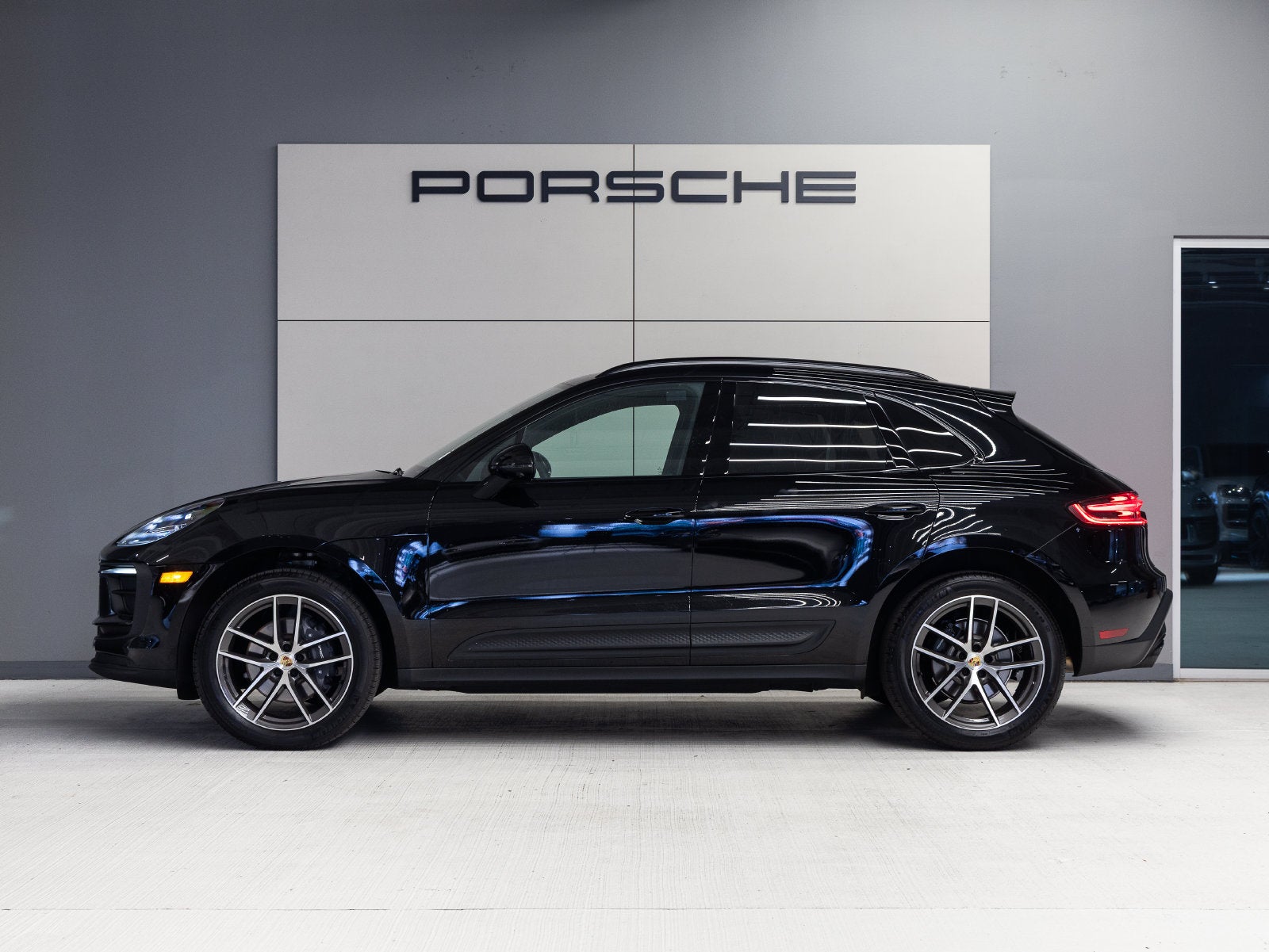 2026 Porsche Macan Macan