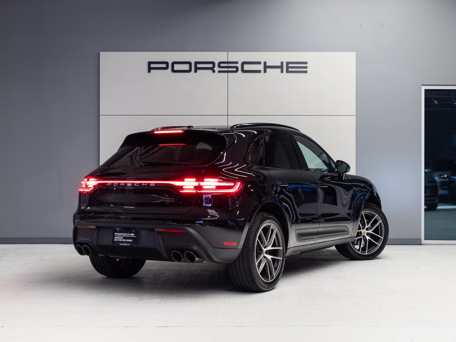 2026 Porsche Macan Macan