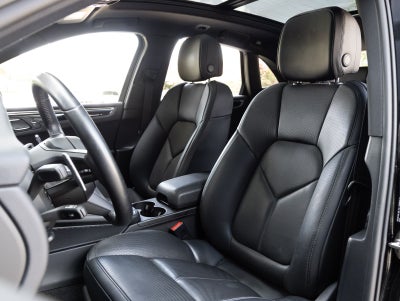 2023 Porsche Macan Macan (MY23)