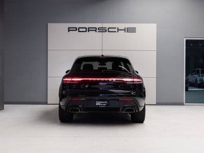2023 Porsche Macan Macan (MY23)