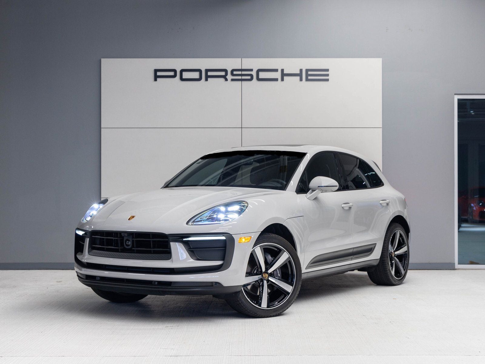2026 Porsche Macan Macan
