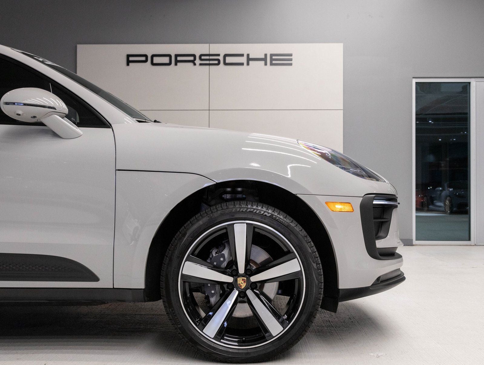 2026 Porsche Macan Macan