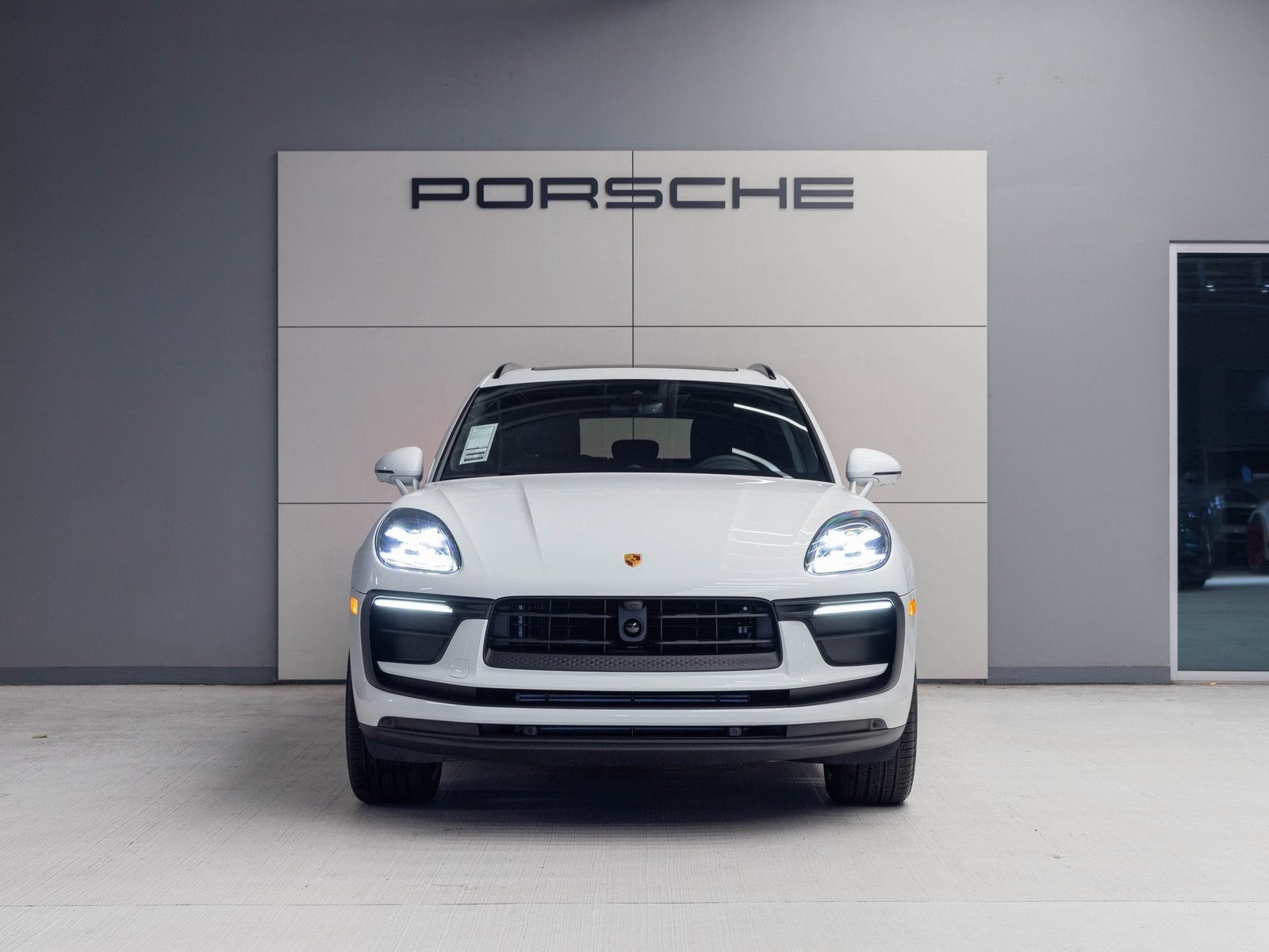 2026 Porsche Macan Macan