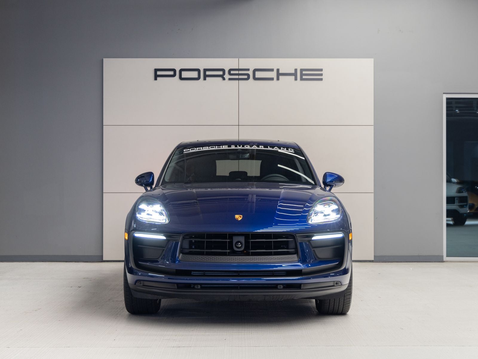 2026 Porsche Macan AWD