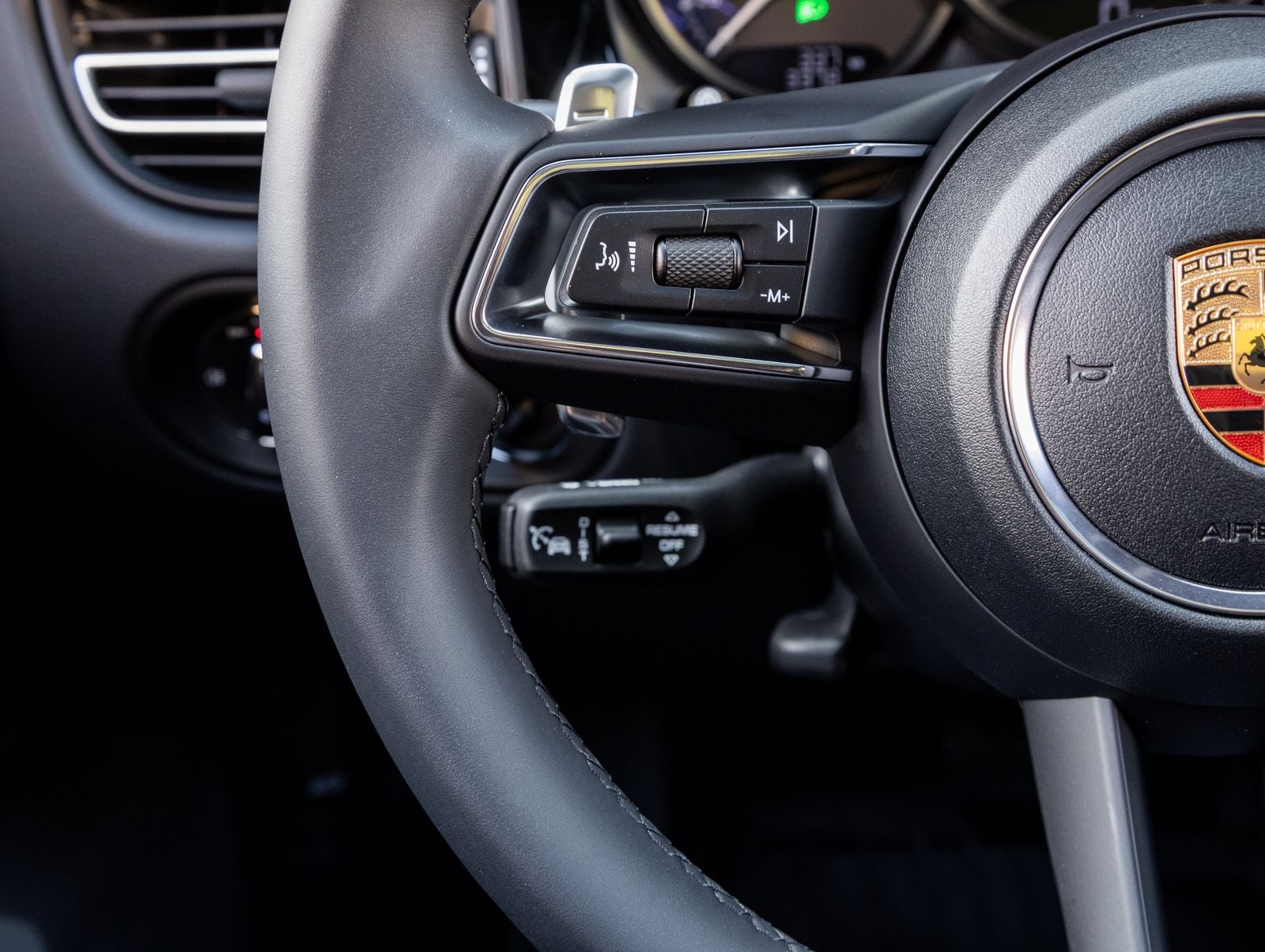 2026 Porsche Macan AWD