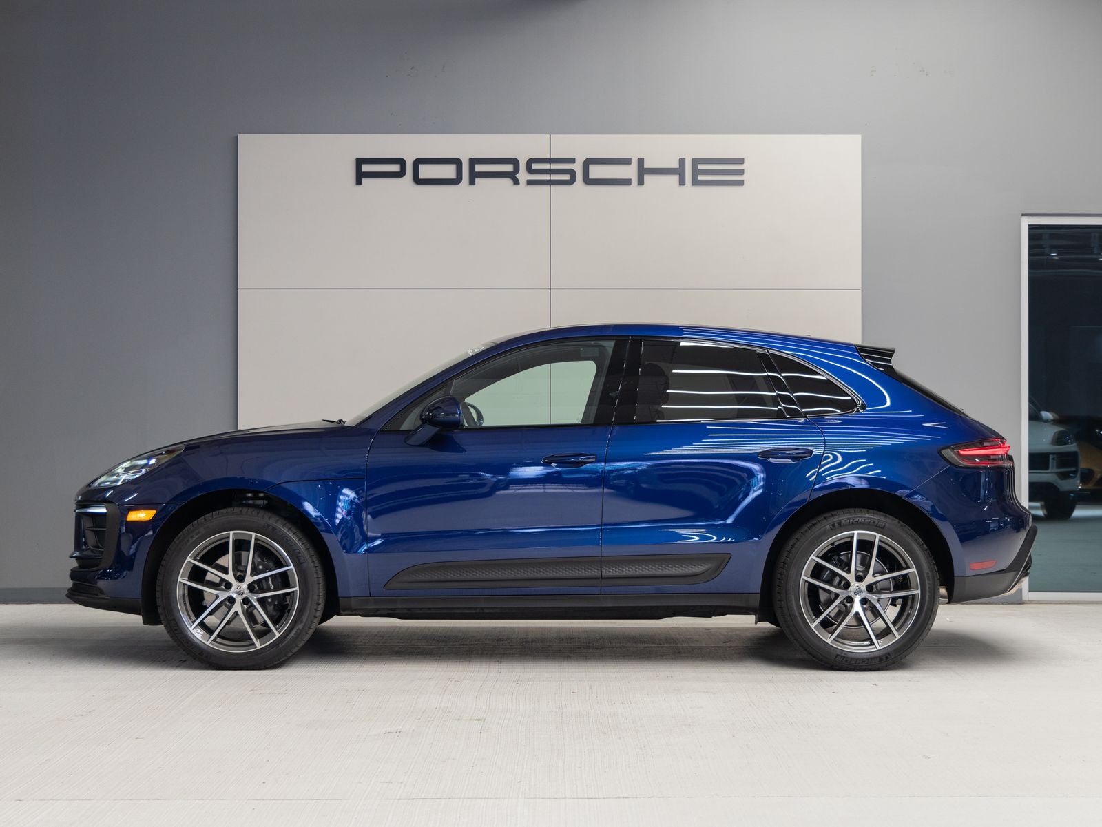 2026 Porsche Macan AWD