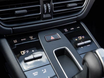 2026 Porsche Macan AWD