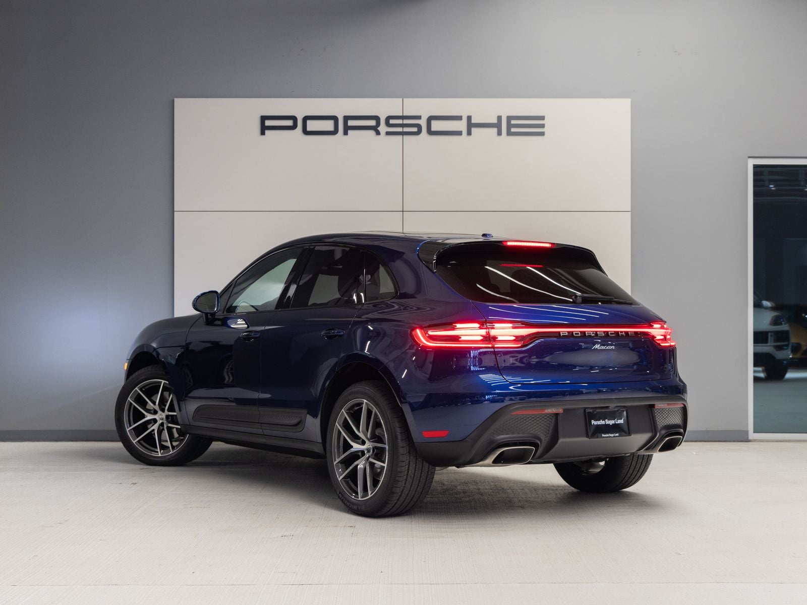 2026 Porsche Macan AWD