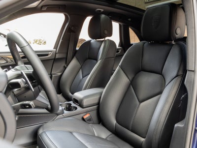 2026 Porsche Macan AWD