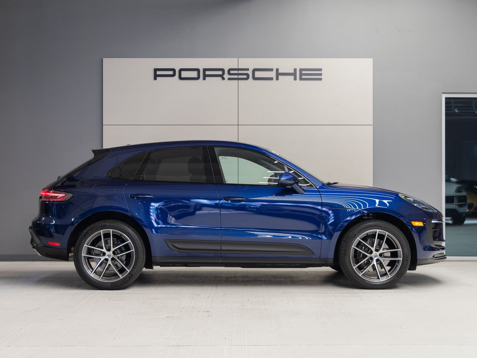 2026 Porsche Macan AWD