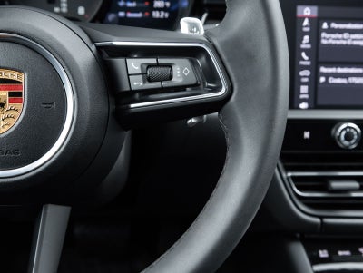 2026 Porsche Macan AWD