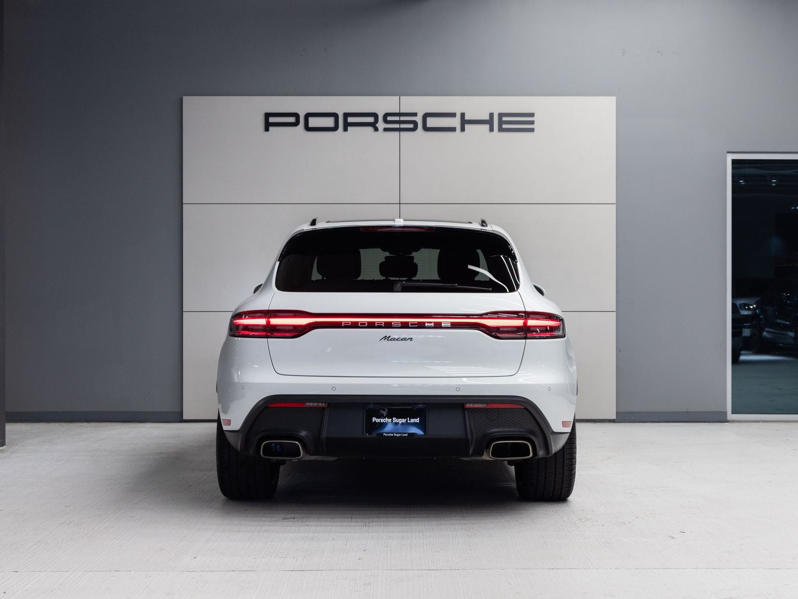 2026 Porsche Macan AWD