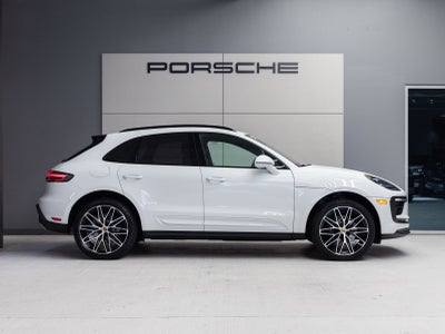 2026 Porsche Macan AWD