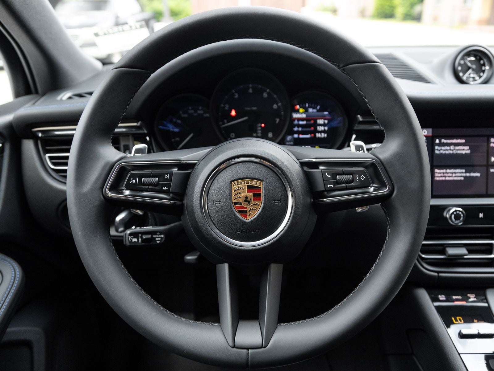2026 Porsche Macan AWD