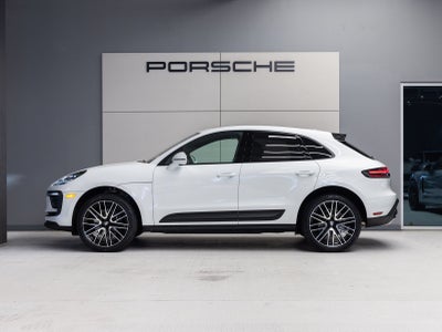 2026 Porsche Macan AWD