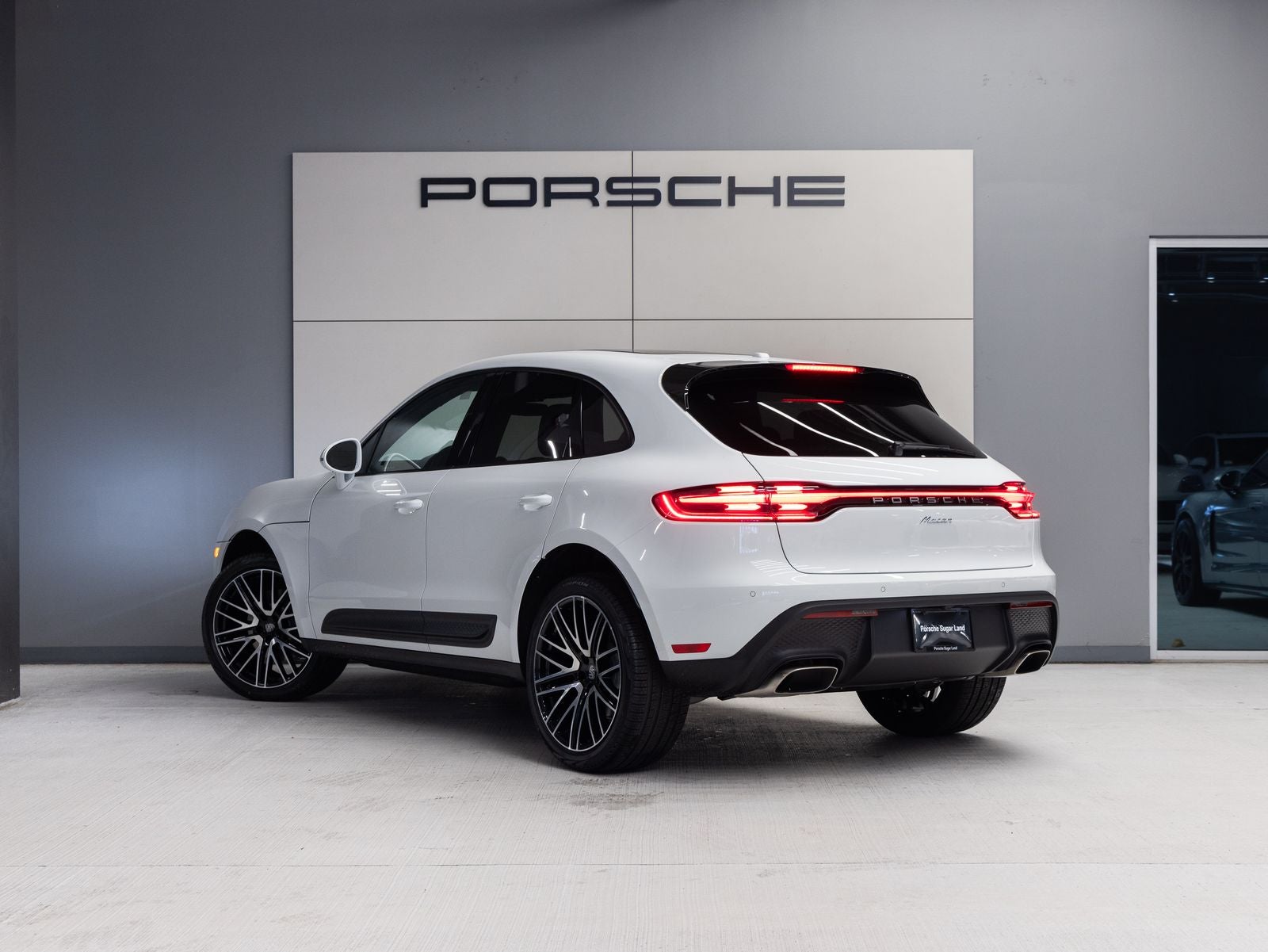 2026 Porsche Macan AWD