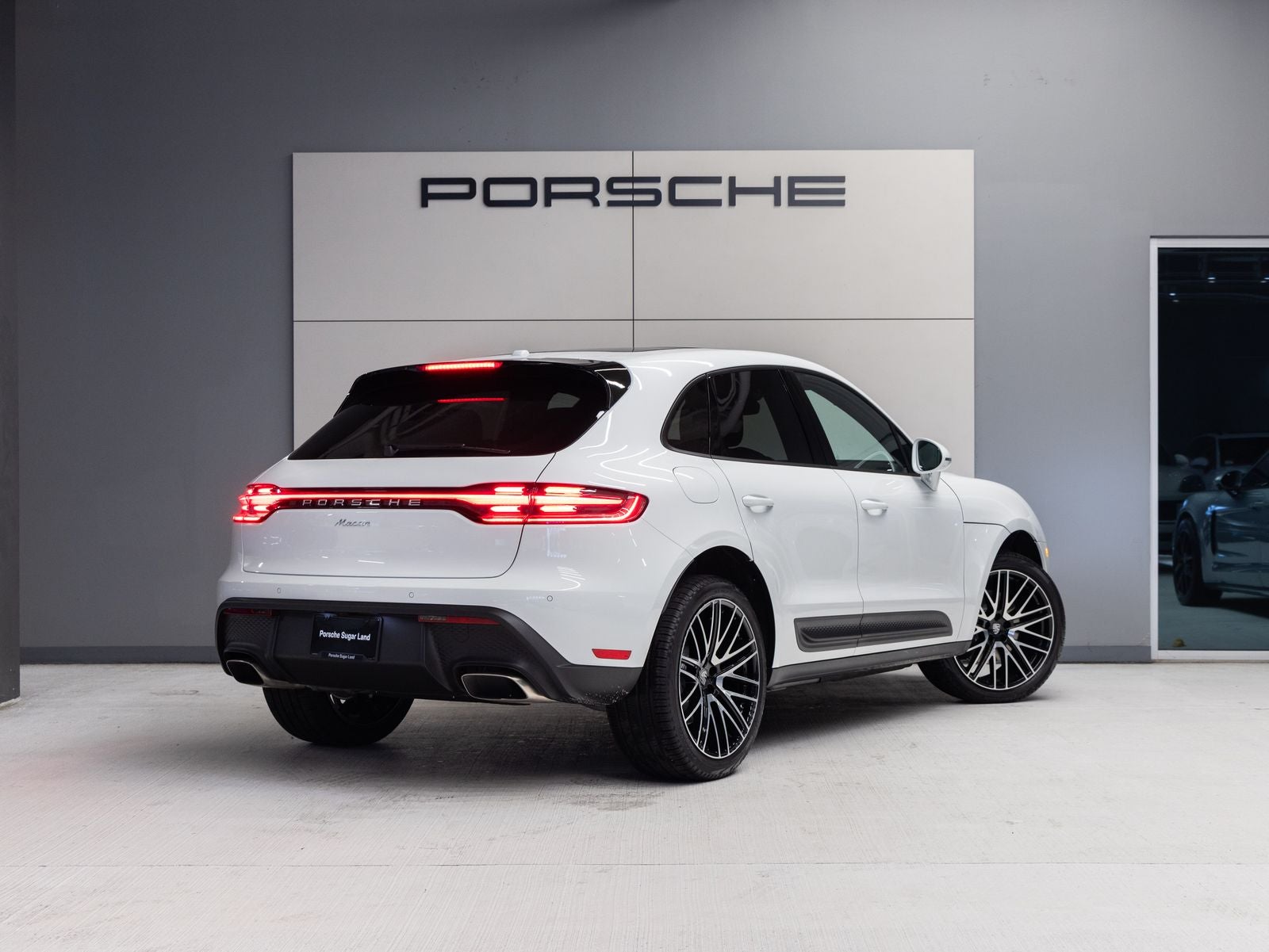 2026 Porsche Macan AWD