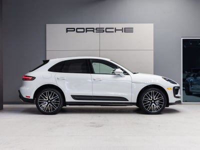 2026 Porsche Macan AWD