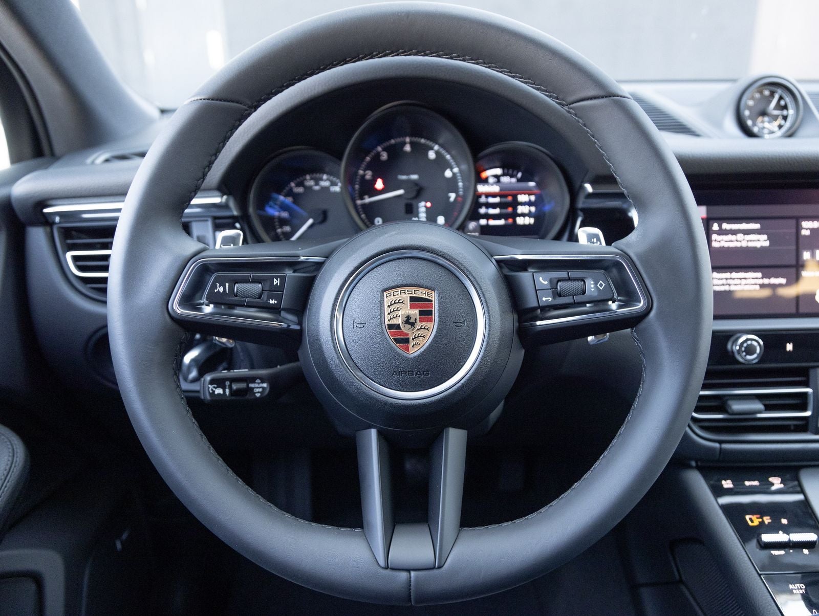 2026 Porsche Macan Macan