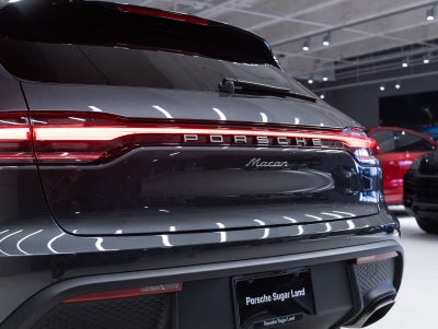 2026 Porsche Macan Macan