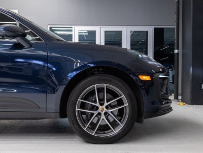 2023 Porsche Macan AWD