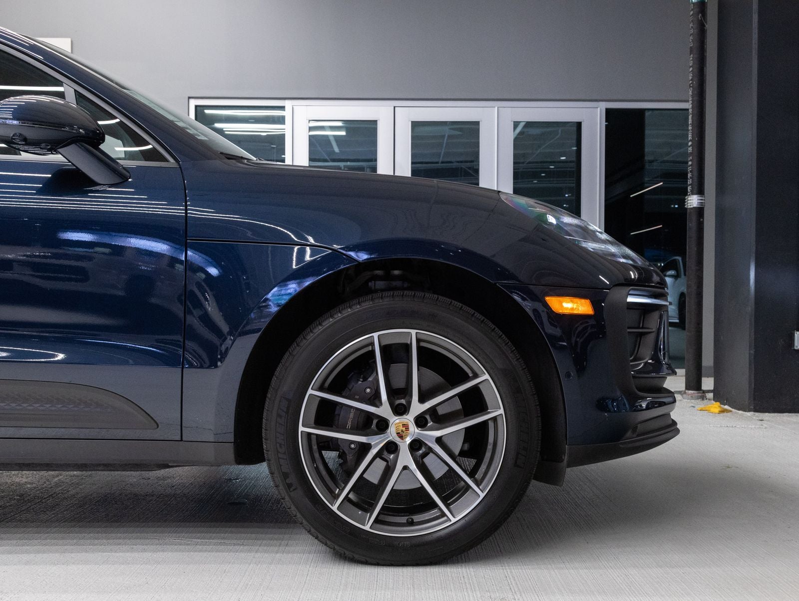 2023 Porsche Macan AWD