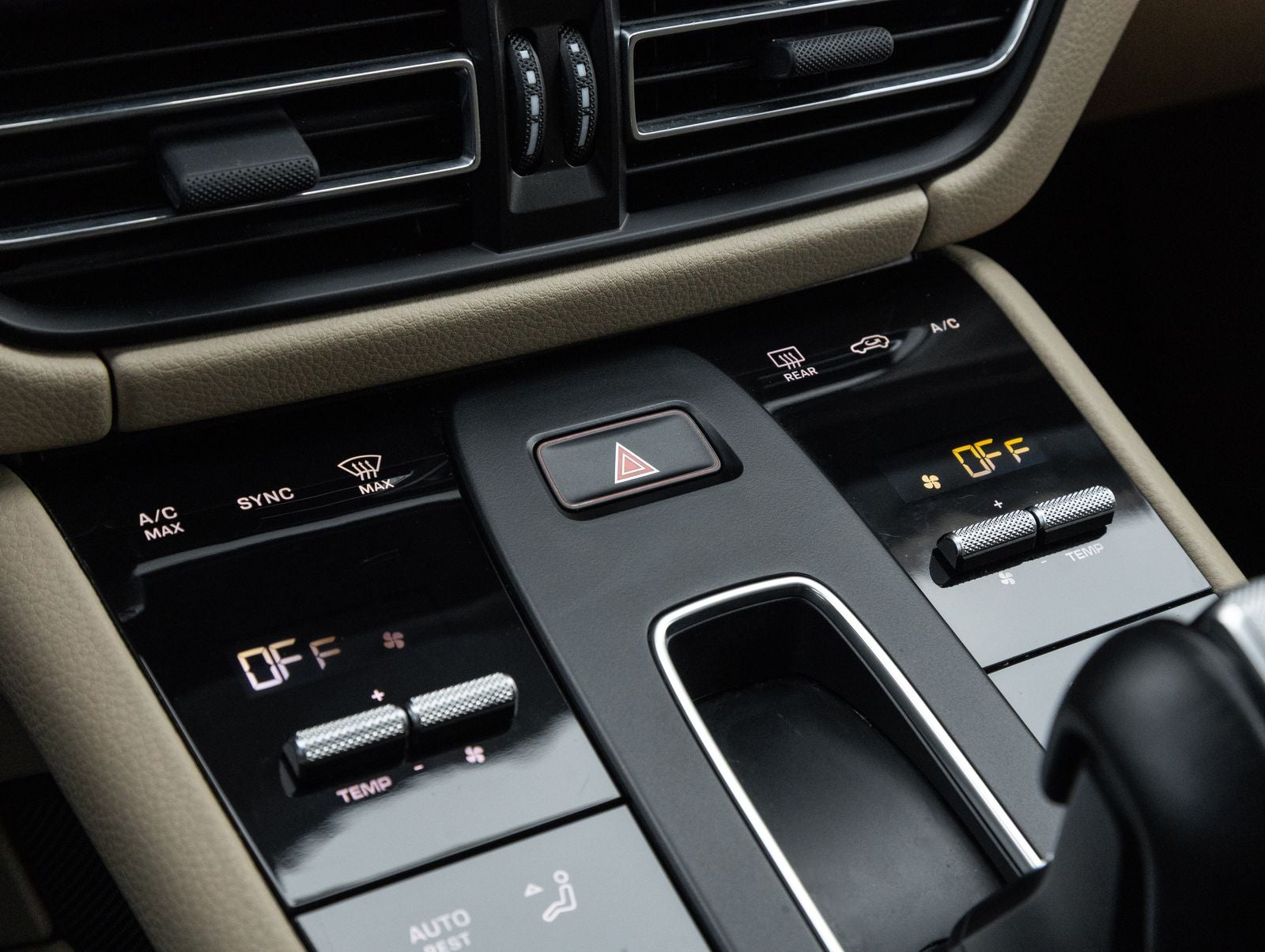 2023 Porsche Macan AWD
