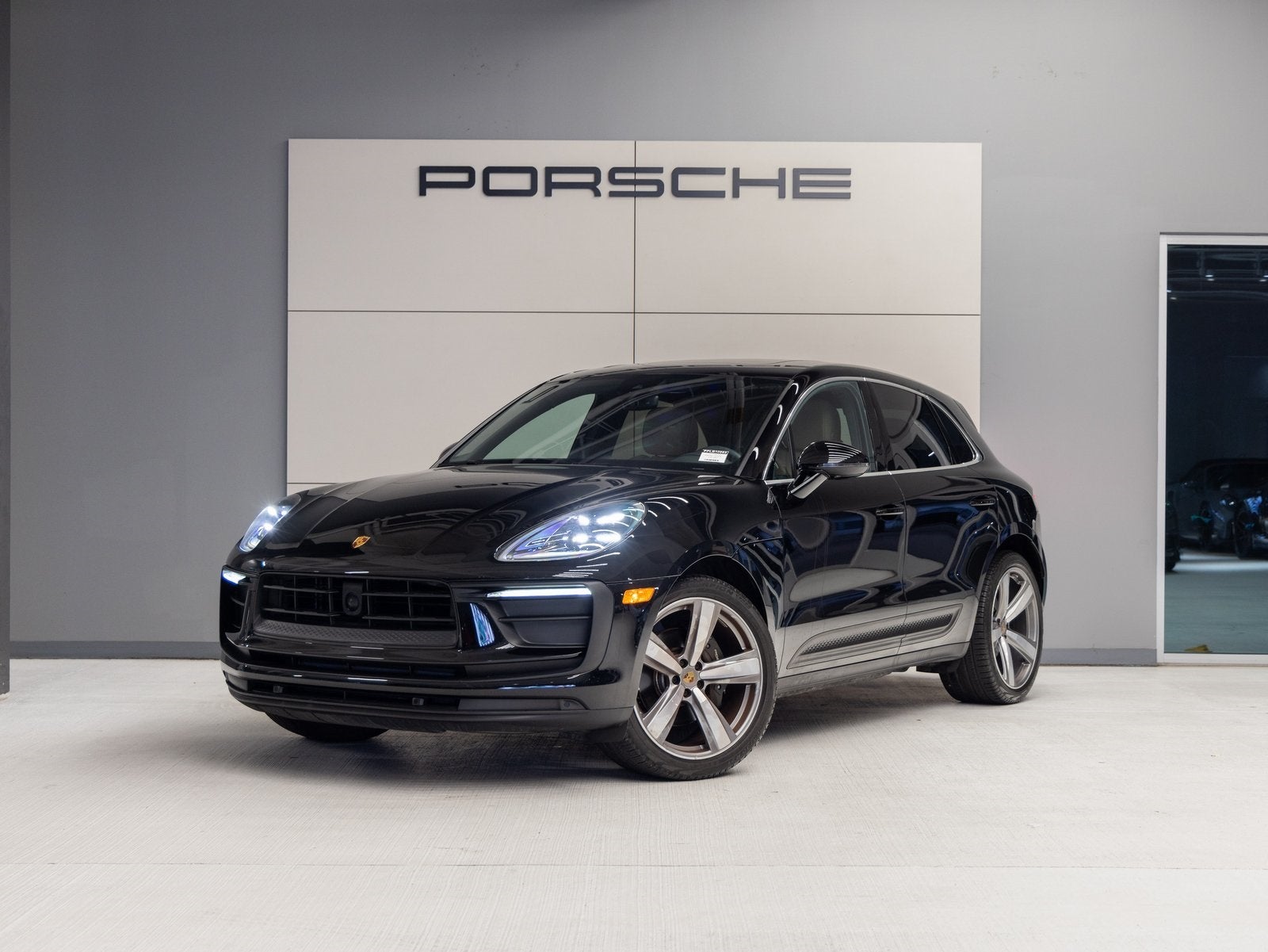 2023 Porsche Macan Macan (MY23)