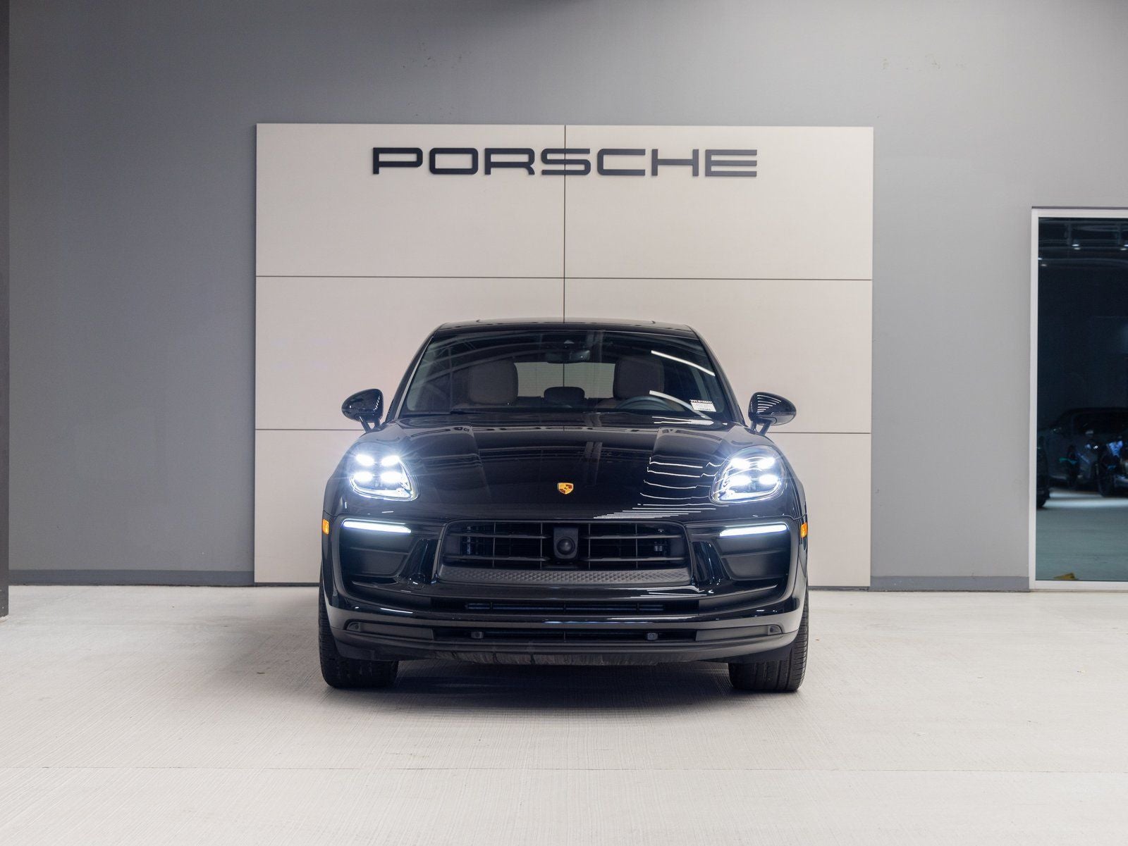 2023 Porsche Macan Macan (MY23)