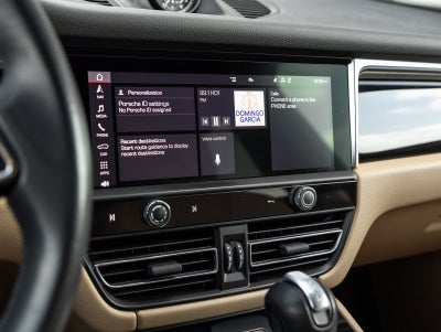 2023 Porsche Macan Macan (MY23)