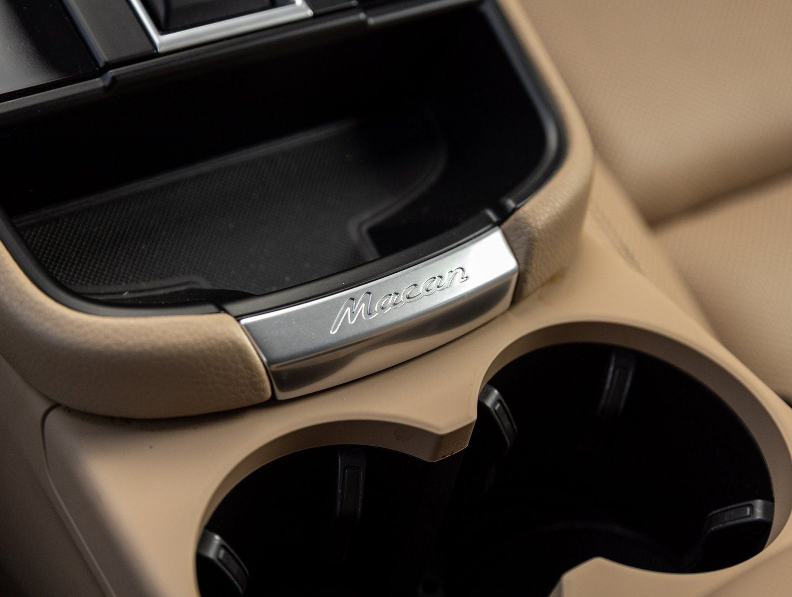 2023 Porsche Macan Macan (MY23)