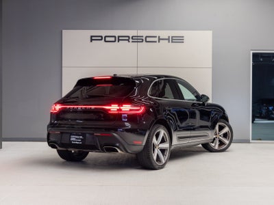 2023 Porsche Macan Macan (MY23)