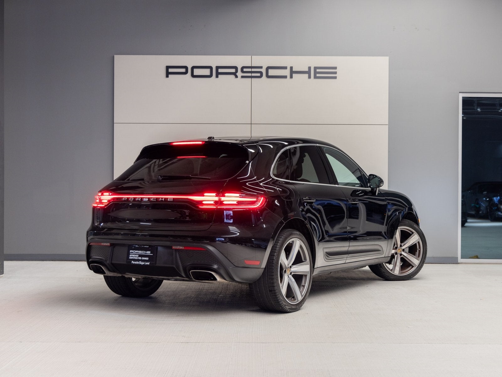 2023 Porsche Macan Macan (MY23)