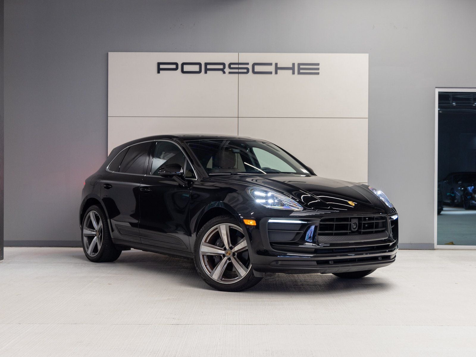2023 Porsche Macan Macan (MY23)