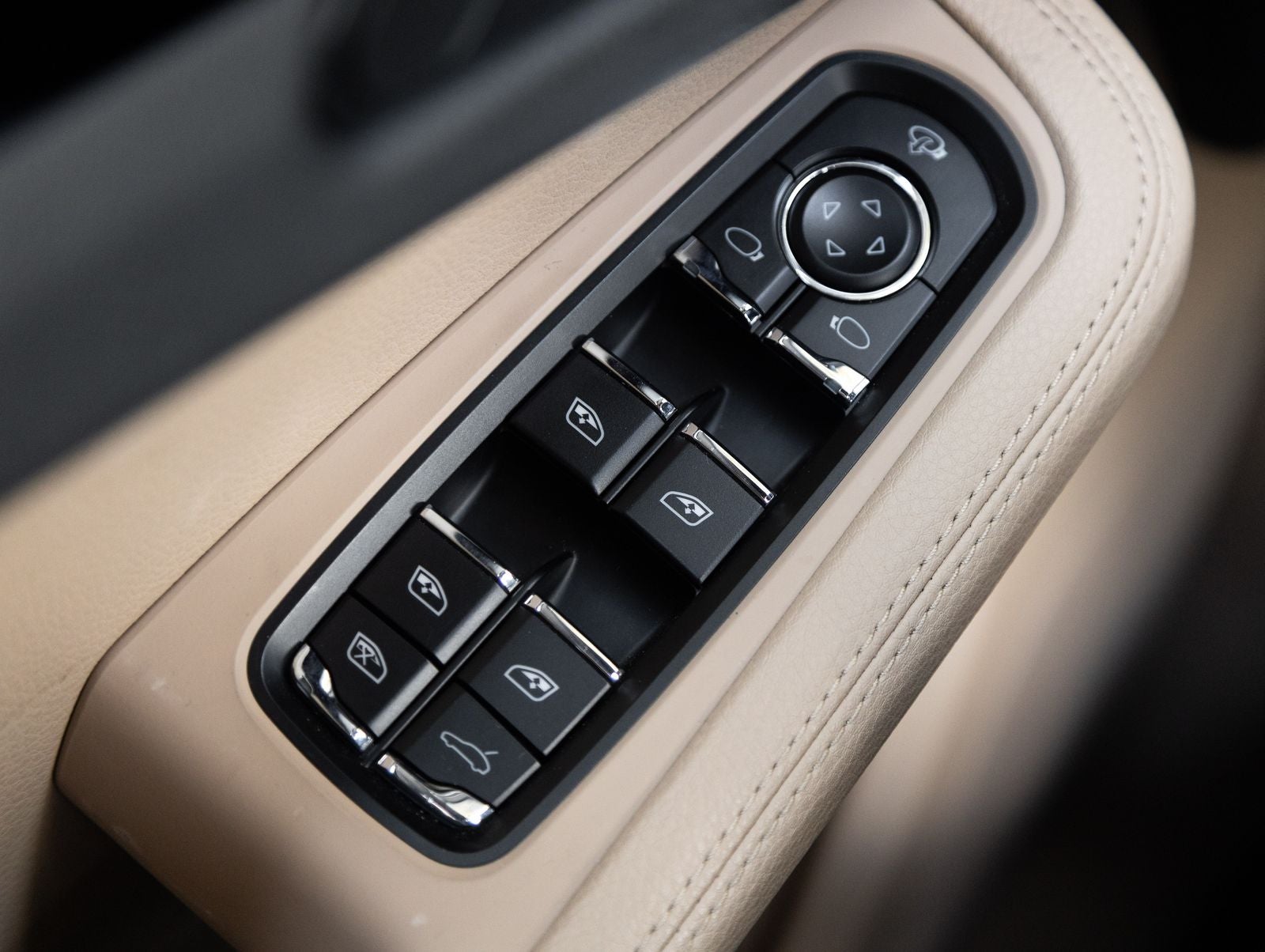 2023 Porsche Macan Macan (MY23)