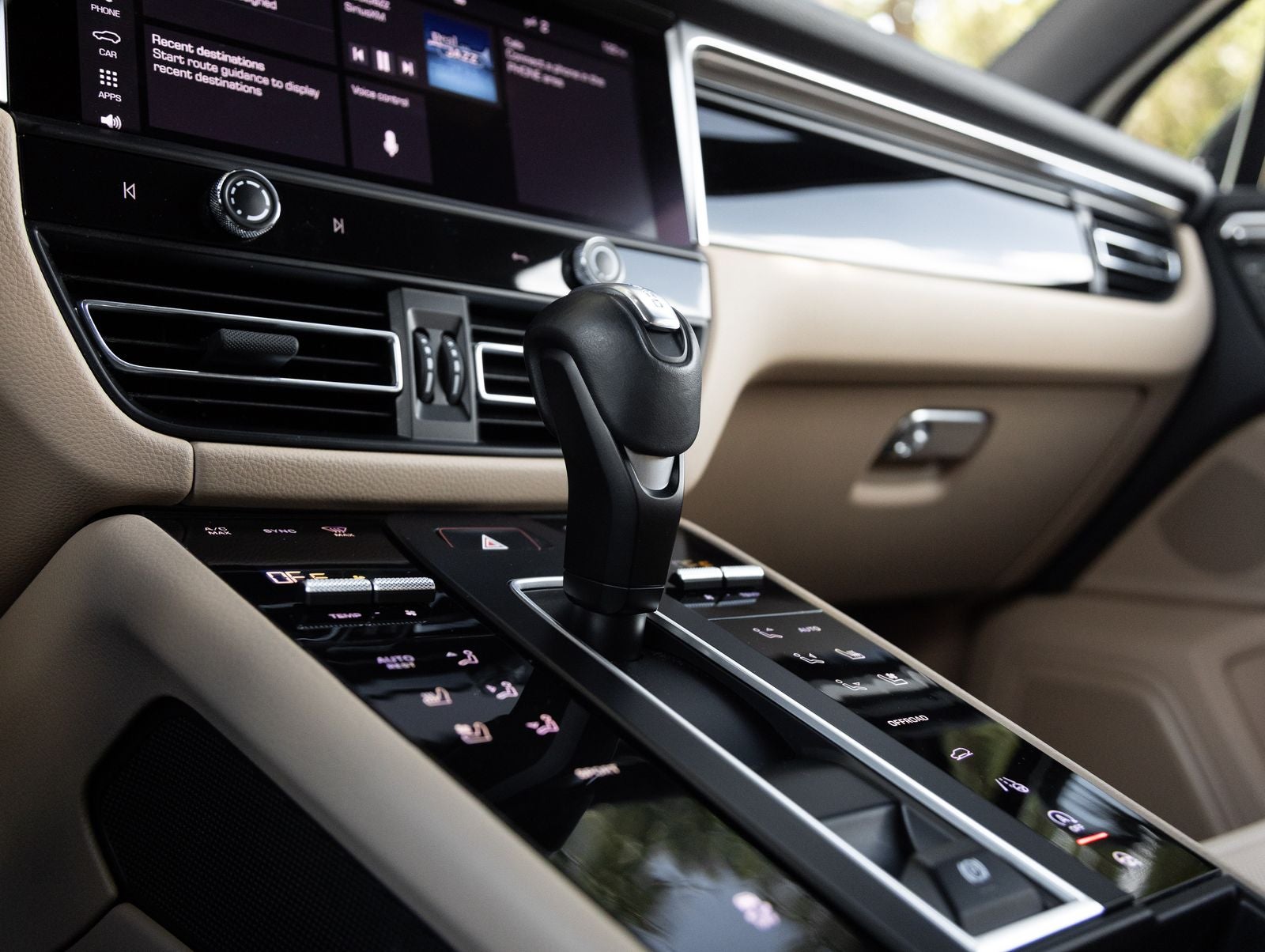 2023 Porsche Macan Macan (MY23)