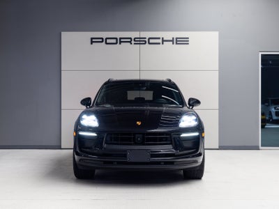 2023 Porsche Macan Macan
