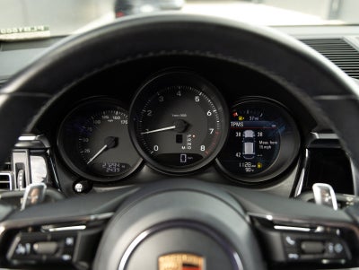 2023 Porsche Macan Macan