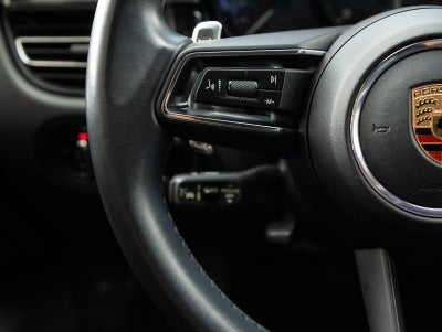 2023 Porsche Macan Macan