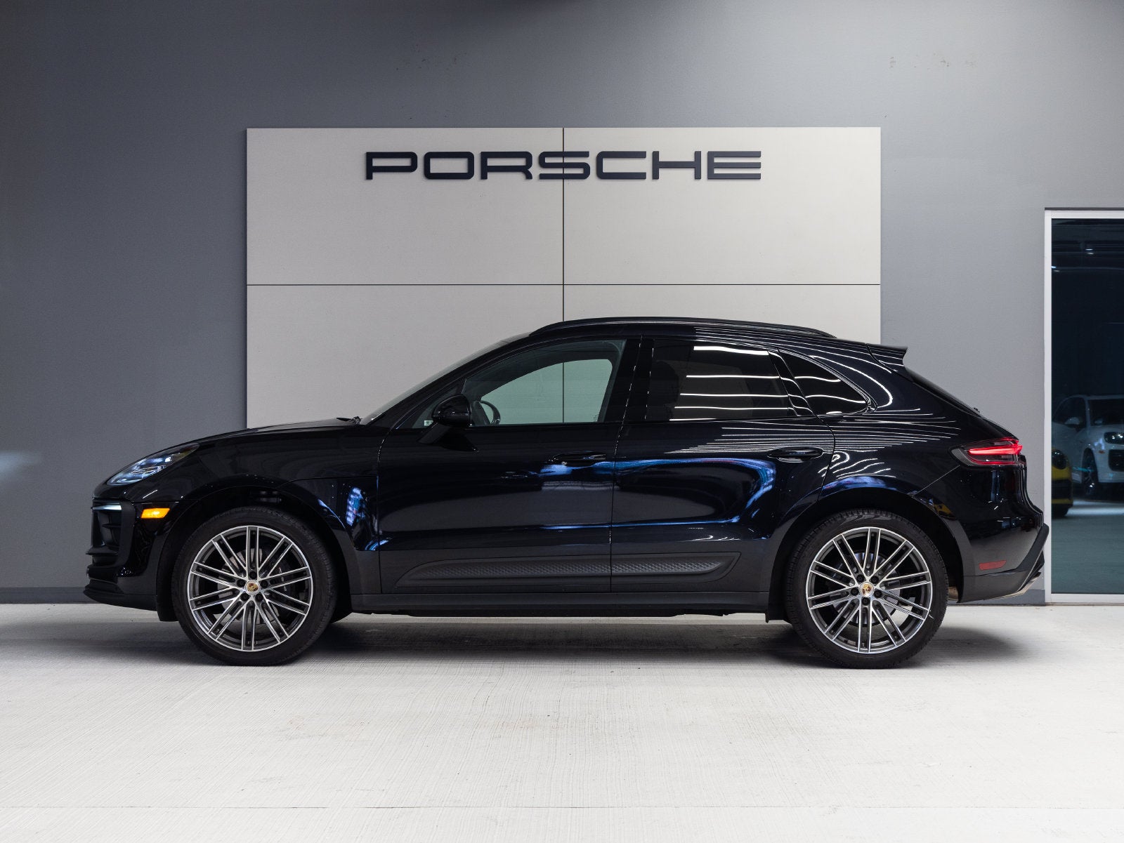 2023 Porsche Macan Macan