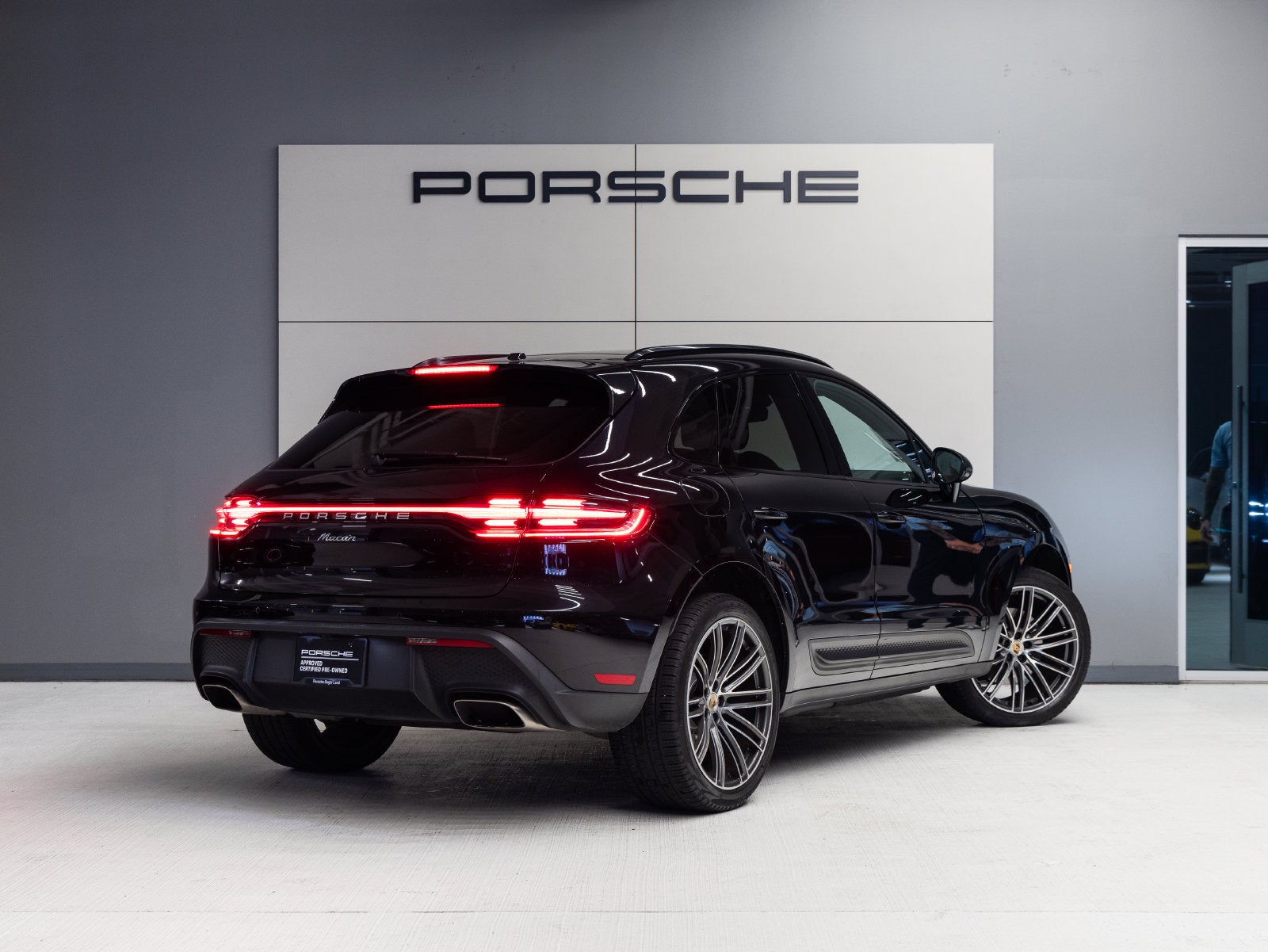 2023 Porsche Macan Macan