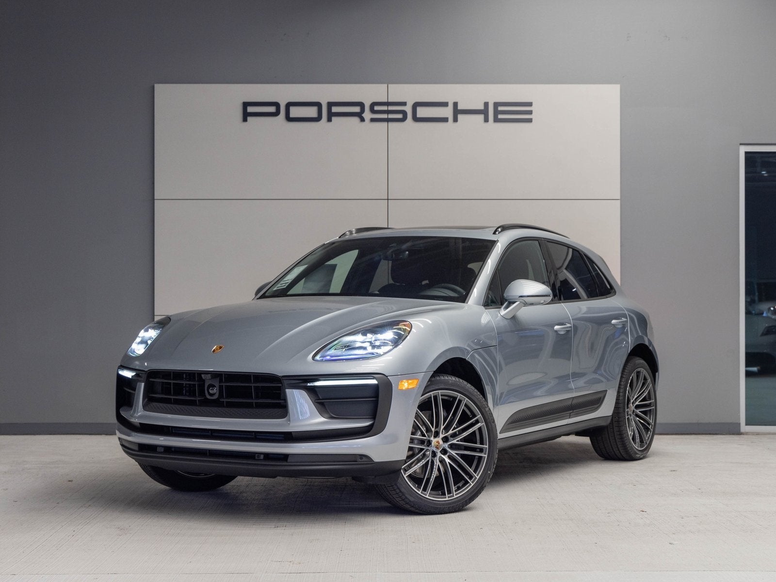 2026 Porsche Macan Macan