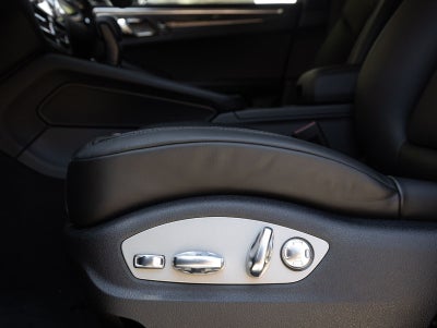 2026 Porsche Macan T